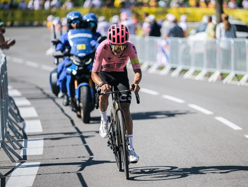 Tappa 18 Tour de France 2026: Carapaz firma la fuga e festeggia la prima vittoria in stagione 2 Tappa 17 Tour de France 2024, bella vittoria di Richard Carapaz