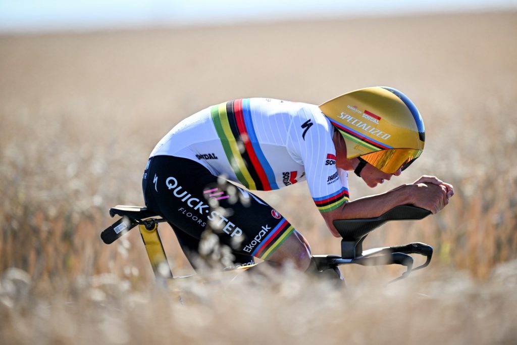 Europei di Ciclismo 2025: trionfo di Evenepoel a cronometro, argento per Ganna 1 Tappa 5 Tour de France 2025, vittoria a cronometro di Remco Evenepoel