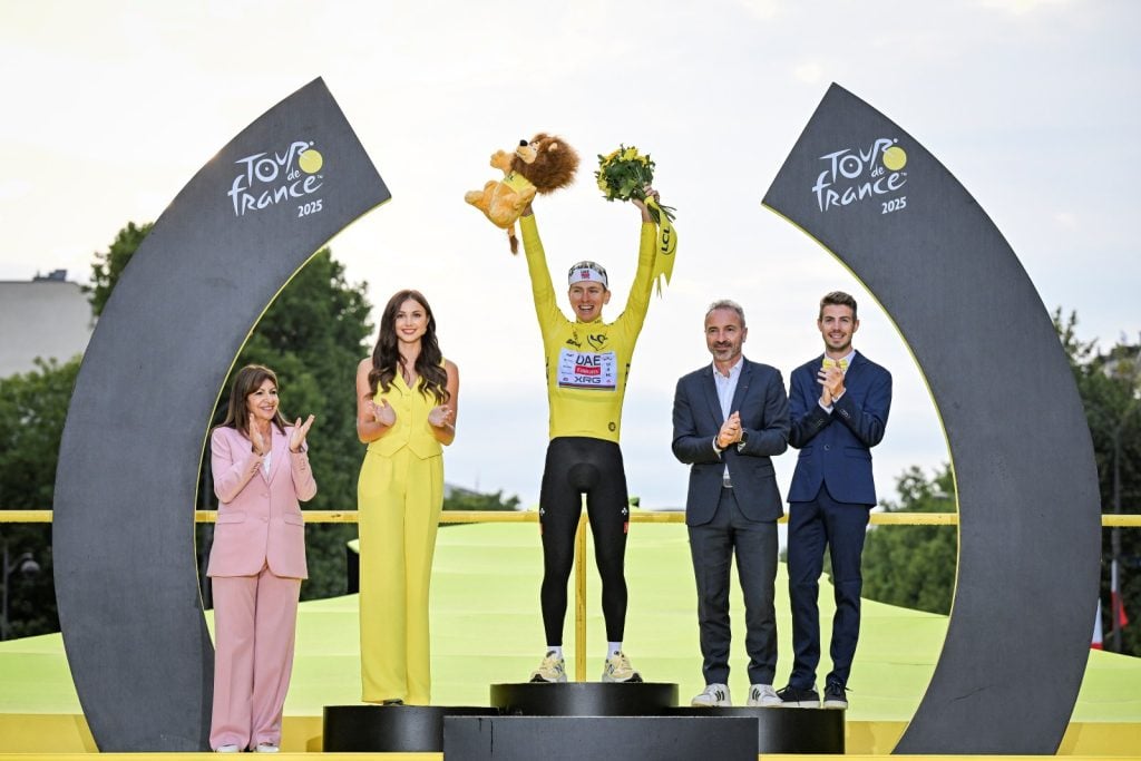 Pogacar Campione del Mondo 2025! Splendido bis consecutivo del fenomeno sloveno 1 Trionfo di Tadej Pogacar al Tour de France 2025