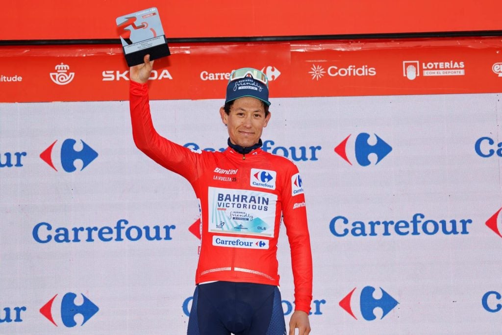 Vittoria in fuga di Vine nella tappa 6 Vuelta di Spagna 2025, maglia rossa a Træen 1 Torstein Træen in maglia rossa dopo la sesta tappa della Vuelta di Spagna 2025