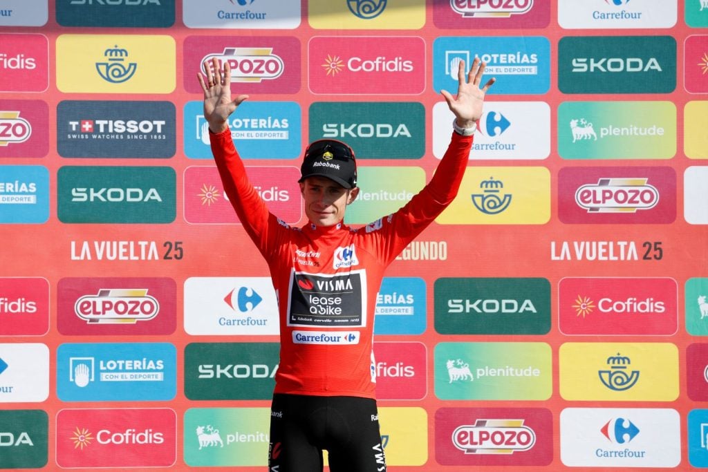 Tappa 13 Vuelta di Spagna 2025: trionfo di Almeida su L'Angliru, Vingegaard resta leader 1 Vingegaard si conferma in maglia rossa dopo la tappa numero 13 della Vuelta 2025
