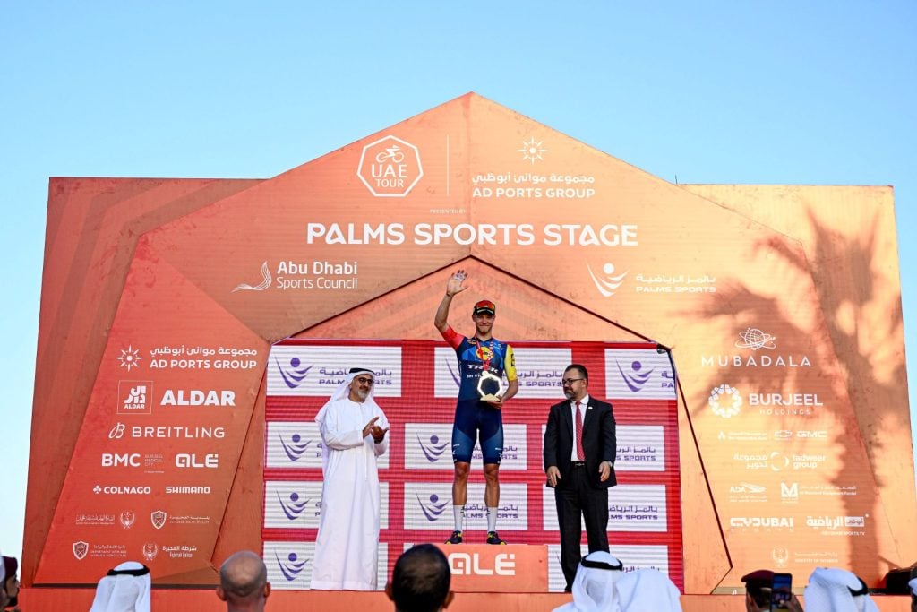 Jonathan Milan a segno nella tappa 4 UAE Tour 2026: è la seconda vittoria italiana di fila 1 Jonathan Milan festeggia la vittoria nella tappa 4 UAE Tour 2026
