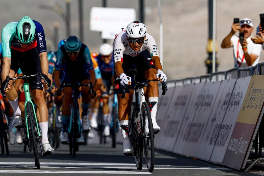 Tappa 1 UAE Tour 2026, vittoria di Isaac Del Toro