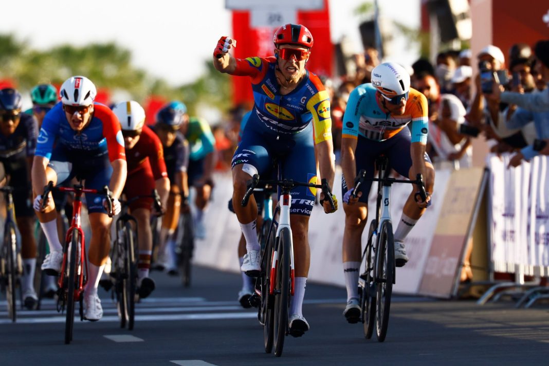 Tappa 4 UAE Tour 2026, vittoria di Jonathan Milan
