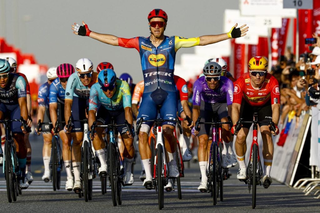 Isaac Del Toro domina la tappa 6 UAE Tour 2026 e ipoteca il trionfo finale 2 Tappa 5 UAE TOur 2026, splendido bis di Jonathan Milan