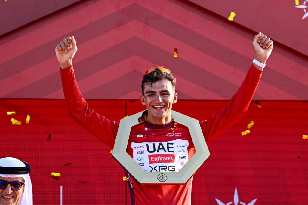 UAE Tour 2026: trionfo finale di Del Toro, nell'ultima tappa tris di Jonathan Milan 1 Trionfo di Isaac Del Toro all'UAE Tour 2026