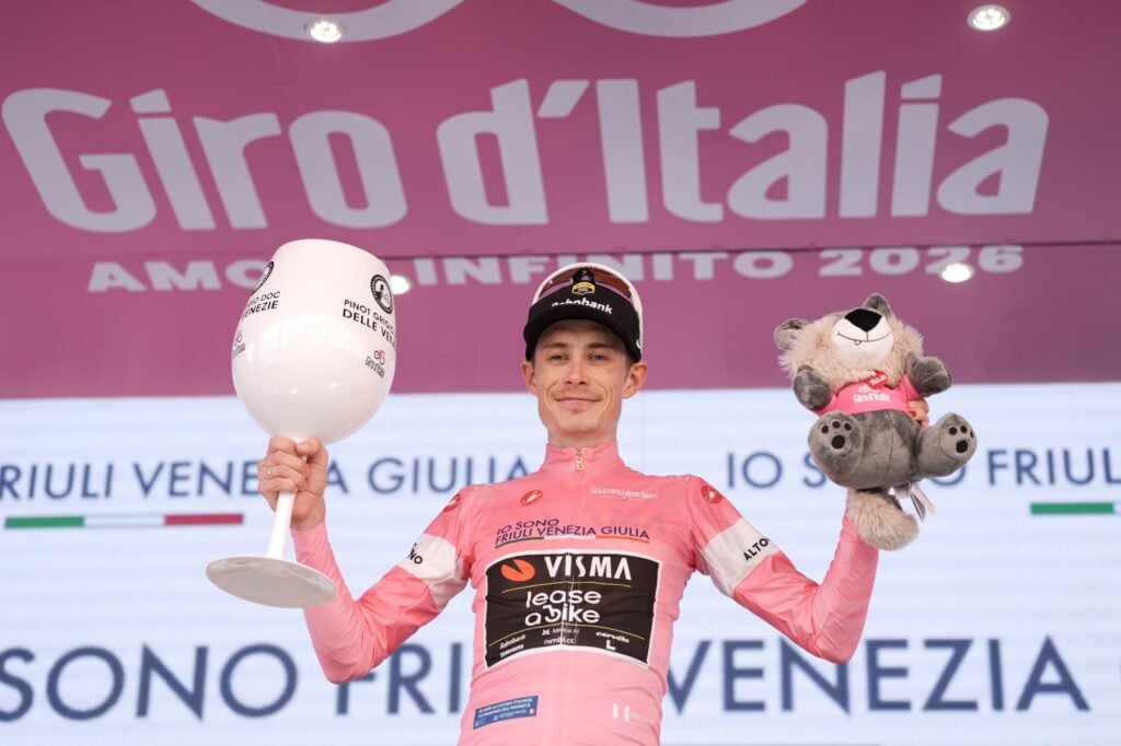 Tappa 15 Giro d'Italia 2026: vittoria in fuga del norvegese Dversnes Lavik, velocisti beffati 1 Jonas Vingegaard resta in maglia rosa dopo la tappa 15 Giro d'Italia 2026