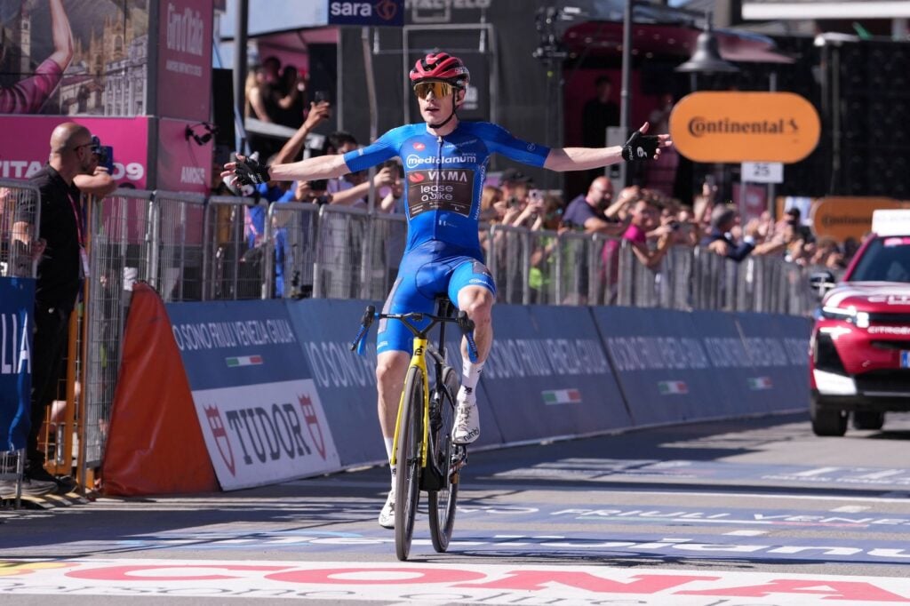 Tappa 14 Giro d'Italia 2026: Vingegaard firma la terza vittoria e conquista la maglia rosa 1 Tappa 14 Giro d'Italia 2026, il danese Jonas Vingegaard firma il tris