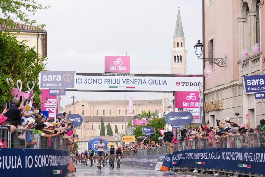 Tappa 18 Giro d'Italia 2026, tris vincente di Paul Magnier