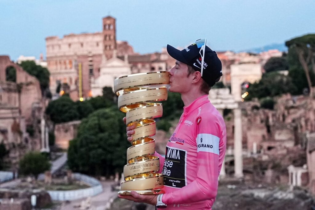 Jonas Vingegaard a Roma festeggia il trionfo al Giro d'Italia 2026