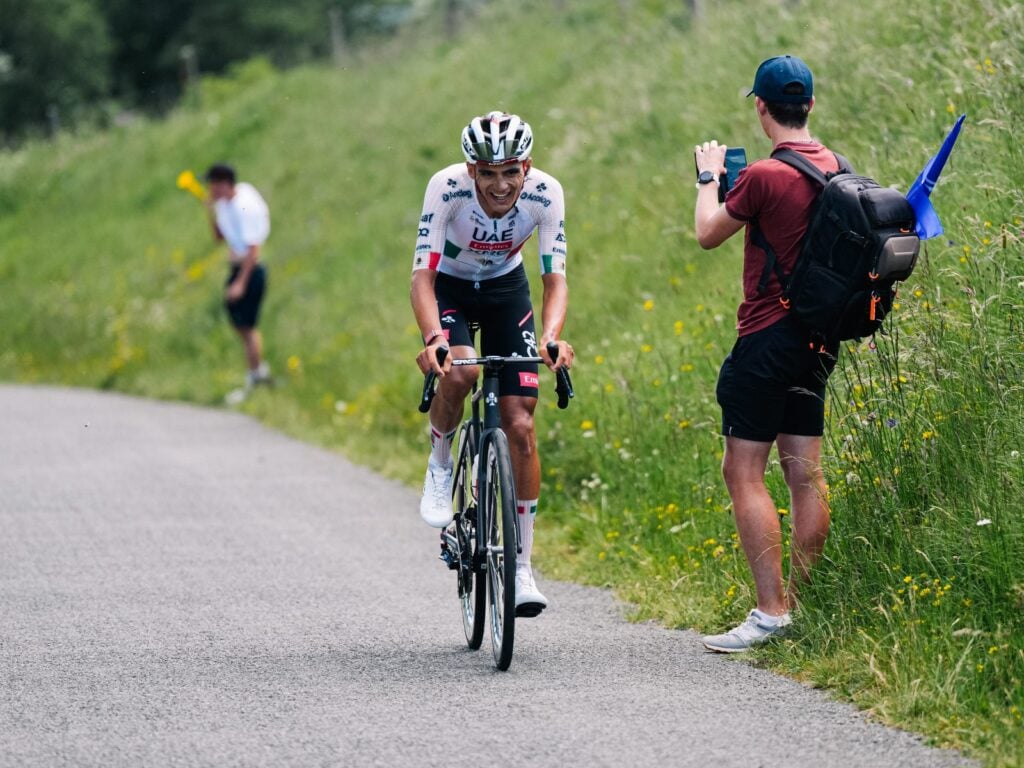 Trionfo di Del Toro al Giro del Delfinato 2026. È il primo messicano a vincere la corsa francese 1 Tappa 7 Giro del Delfinato 2026, vittoria di Isaac Del Toro