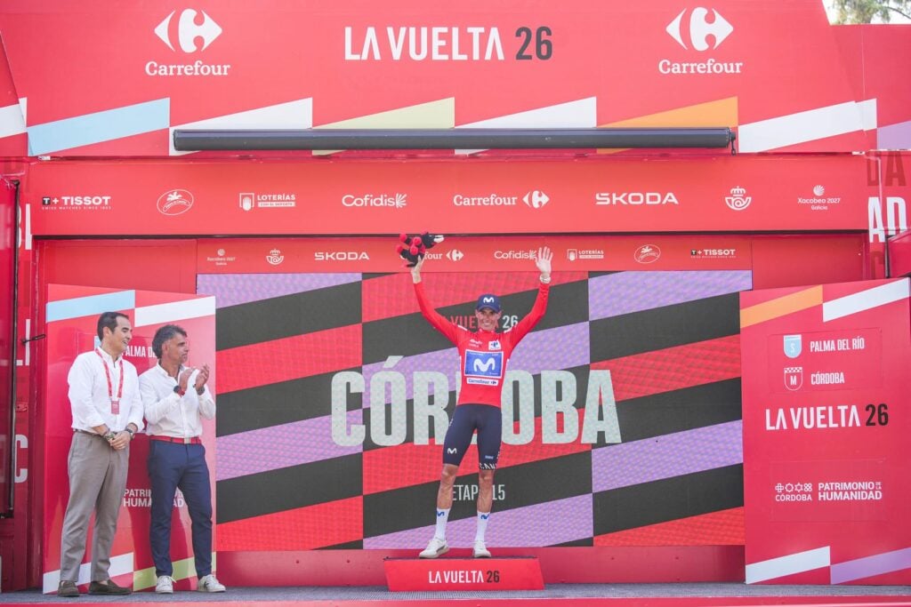 Tappa 15 Vuelta di Spagna 2026: splendido bis di Van Aert, a segno davanti all'azzurro Romele 1 Enric Mas si conferma in maglia rossa dopo la tappa 15 Vuelta di Spagna 2026
